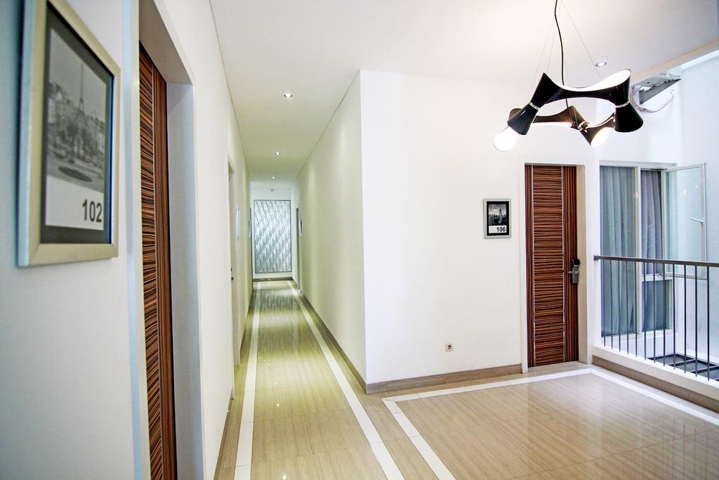 Wisma tamu Ehouzz 3*